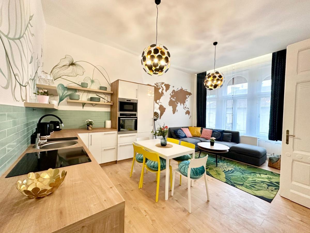 Luxory Design Apartment#Bakats#Freeparking#8Ppl Budapeste Exterior foto
